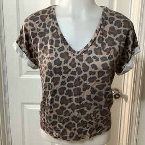 Short sleeve cheetah print size small NWT